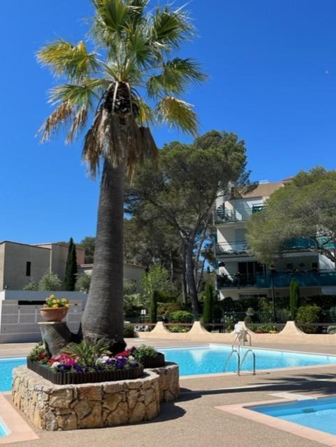 Saint-Raphael, Boulouris, F2 Dans Belle Residence 3 Piscines, Proche Bord De Mer Εξωτερικό φωτογραφία