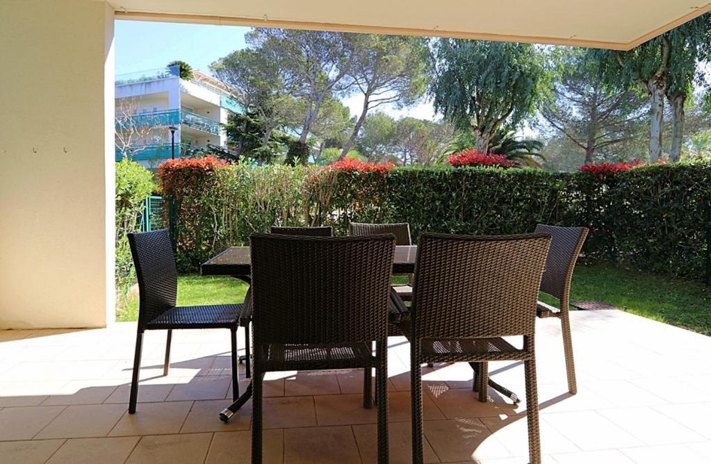 Saint-Raphael, Boulouris, F2 Dans Belle Residence 3 Piscines, Proche Bord De Mer Εξωτερικό φωτογραφία