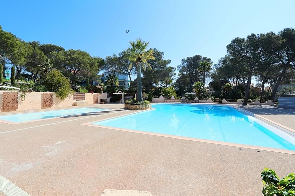 Saint-Raphael, Boulouris, F2 Dans Belle Residence 3 Piscines, Proche Bord De Mer Εξωτερικό φωτογραφία